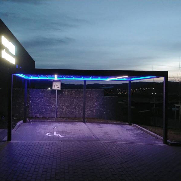 Carport 3000 s osvětlením RGB po celém obvodu + 2× LED osvětlení krokví (příčníků)