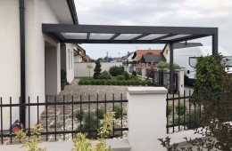 Pergola s mléčným polykarbonátem 