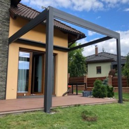 Markýzová pergola se stahovací střechou