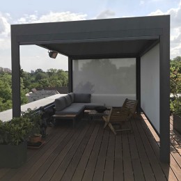 Hliníkové pergoly mohou být na terasách u střešních bytů