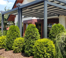 Markýzová pergola v antracitové barvě 