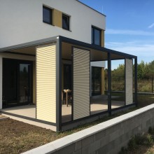 Hliníková pergola se slunolamyHliníková pergola se slunolamy