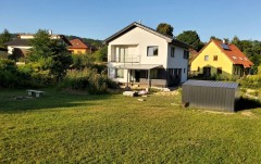 Hliníková pergola s polykarbonátovým zastřešením v barvě RAL 7016