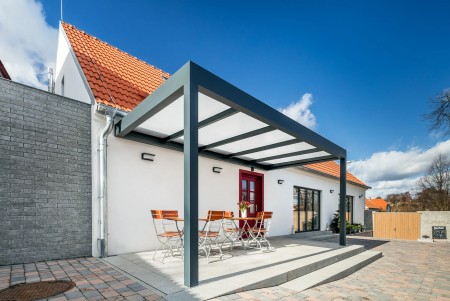 Hliníková prosklená pergola SKYSPACE GLASS